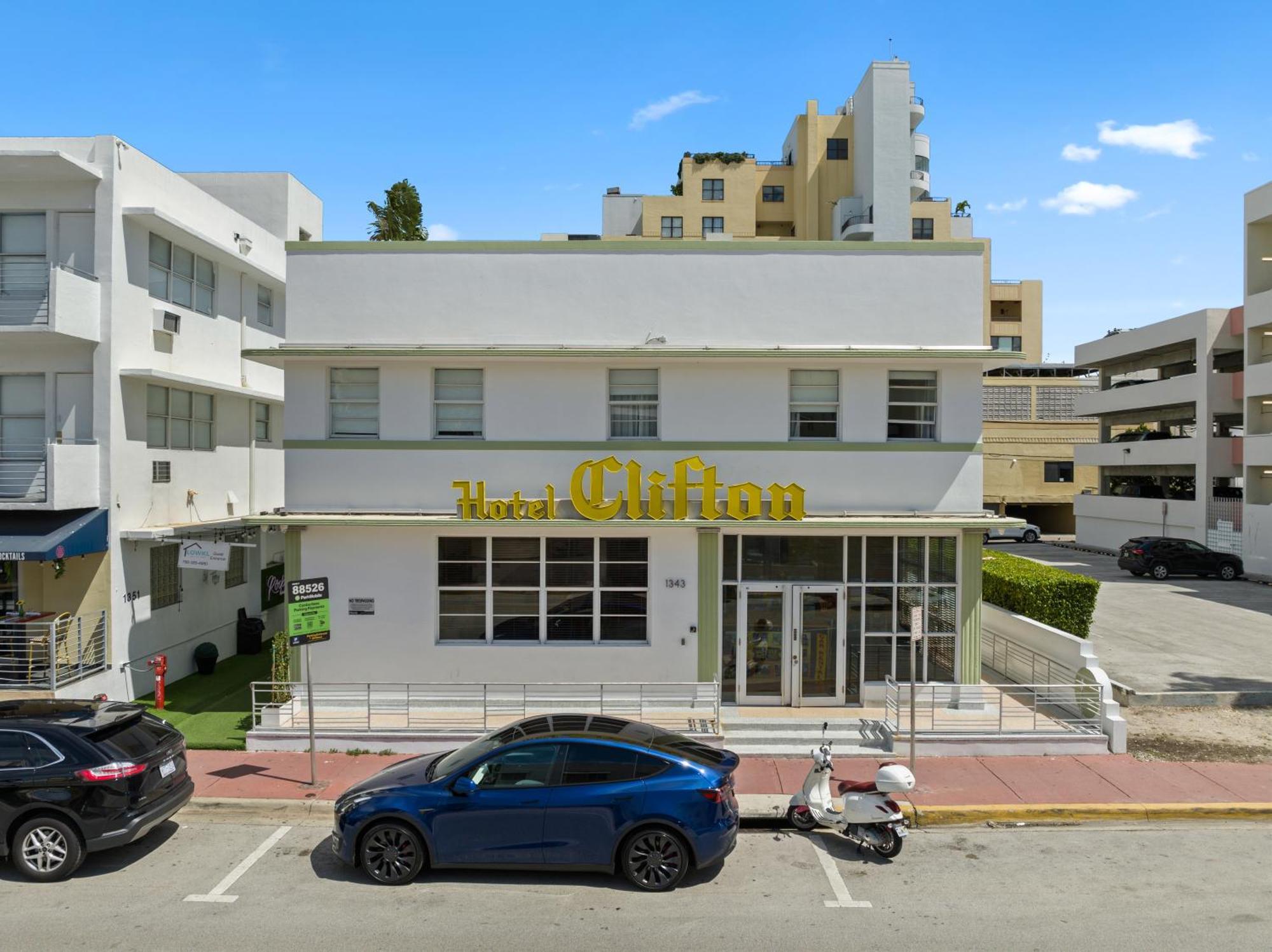 The Clifton — Photos 1